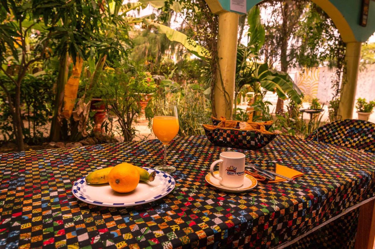 סאלי פורטודל Auberge Africa Thiossane מראה חיצוני תמונה
