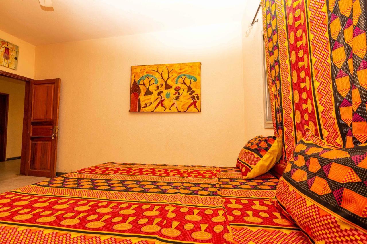 סאלי פורטודל Auberge Africa Thiossane מראה חיצוני תמונה