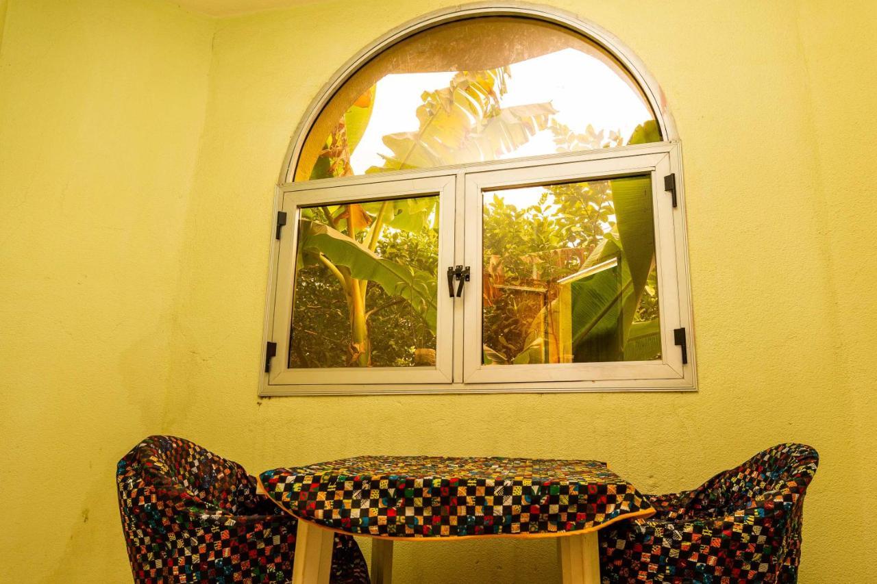 סאלי פורטודל Auberge Africa Thiossane מראה חיצוני תמונה
