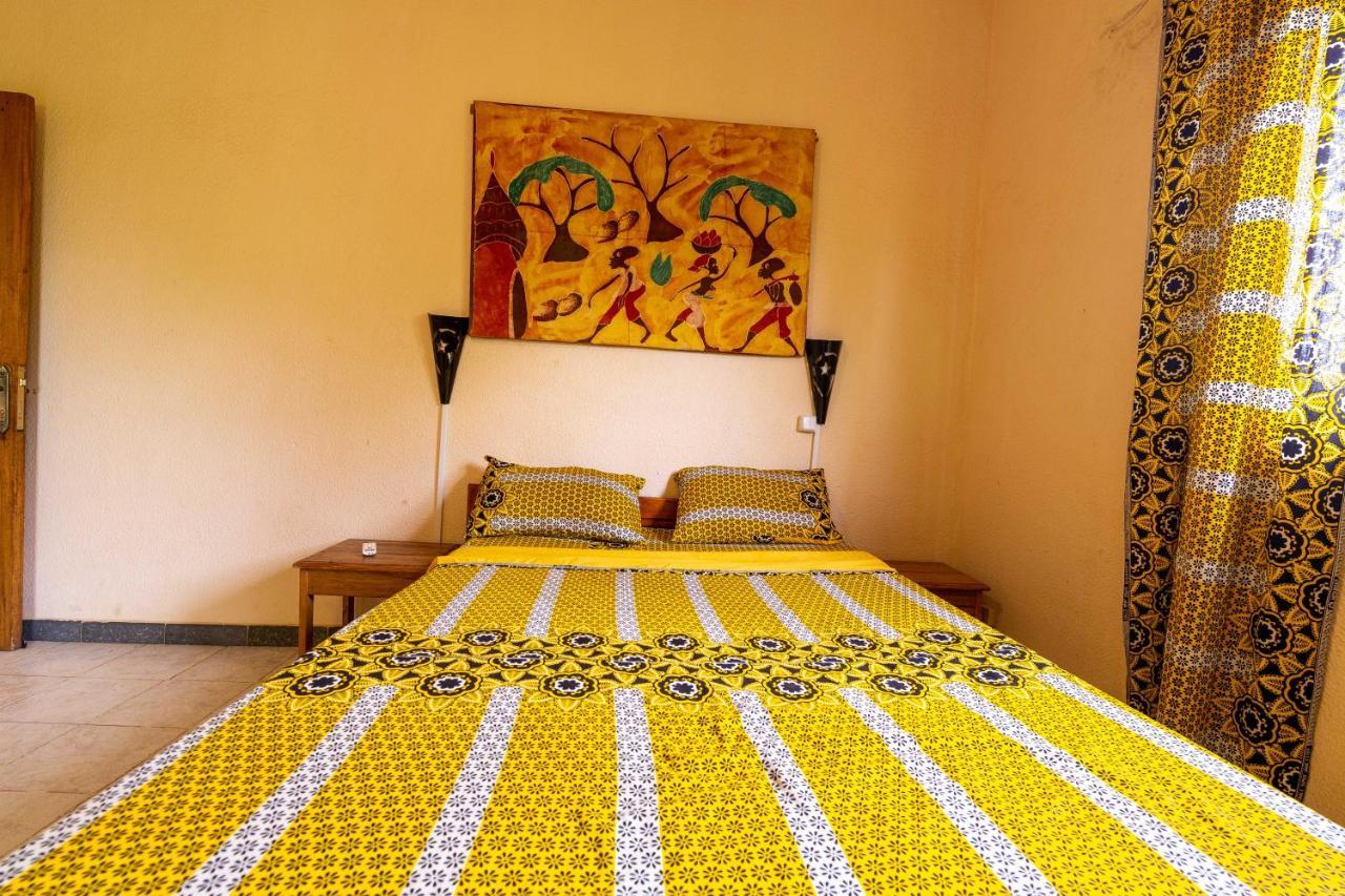 סאלי פורטודל Auberge Africa Thiossane מראה חיצוני תמונה