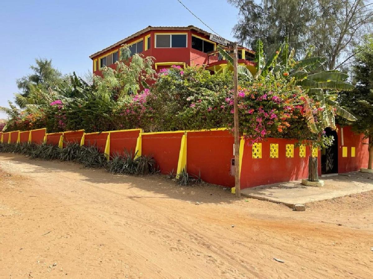סאלי פורטודל Auberge Africa Thiossane מראה חיצוני תמונה