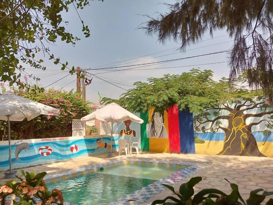 סאלי פורטודל Auberge Africa Thiossane מראה חיצוני תמונה