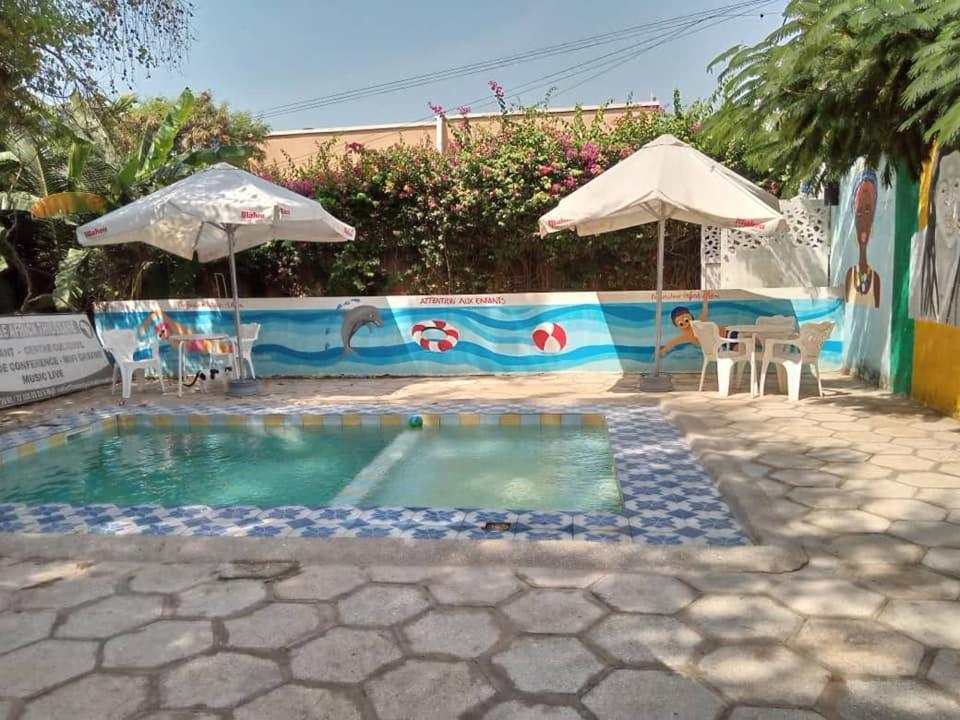 סאלי פורטודל Auberge Africa Thiossane מראה חיצוני תמונה