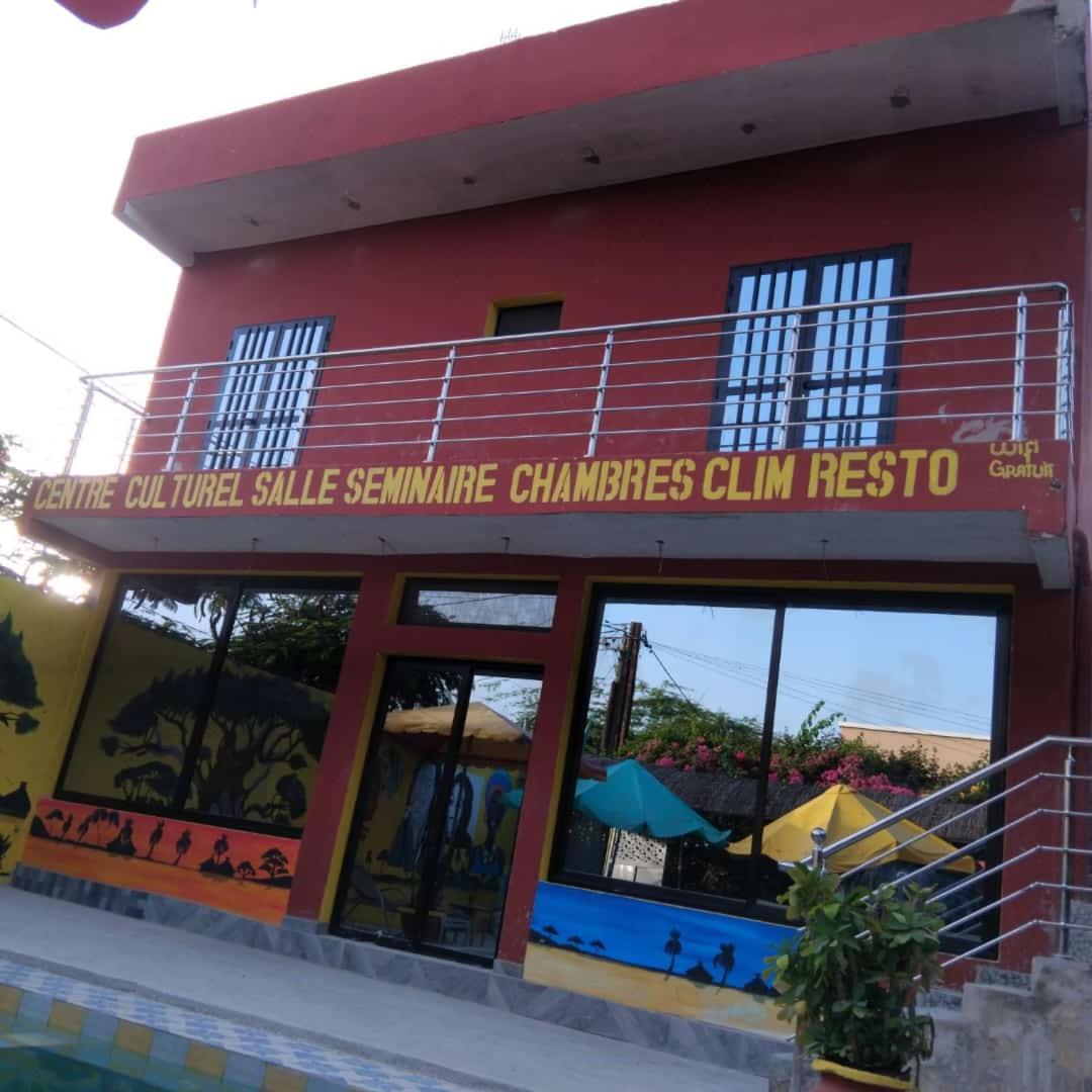סאלי פורטודל Auberge Africa Thiossane מראה חיצוני תמונה